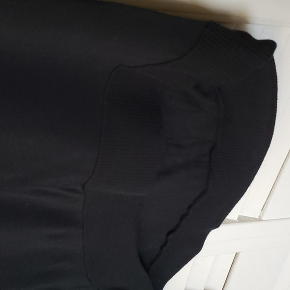 7 For All Mankind Oversized Modal and Silk Lightweight V-neck Sweater, Size XS - Picture 3 of 11